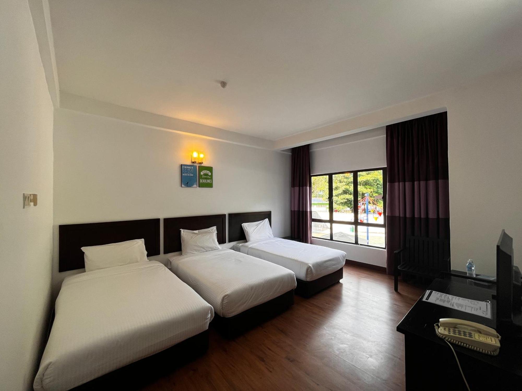 Erya By Suria Hot Spring Bentong Hotel Buitenkant foto